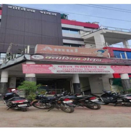 Hotel Parag Palace 贾巴尔普尔 外观 照片