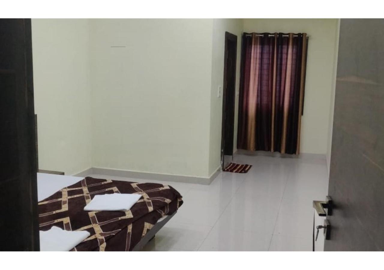 Hotel Parag Palace 贾巴尔普尔 外观 照片