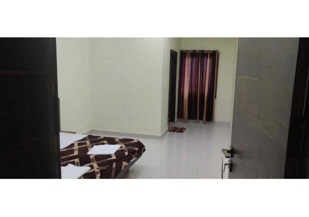 Hotel Parag Palace 贾巴尔普尔 外观 照片