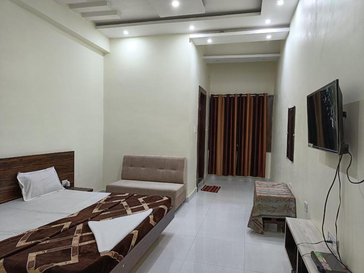 Hotel Parag Palace 贾巴尔普尔 外观 照片