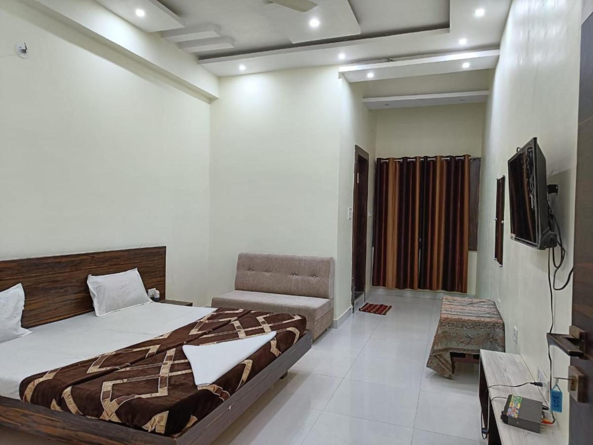 Hotel Parag Palace 贾巴尔普尔 外观 照片